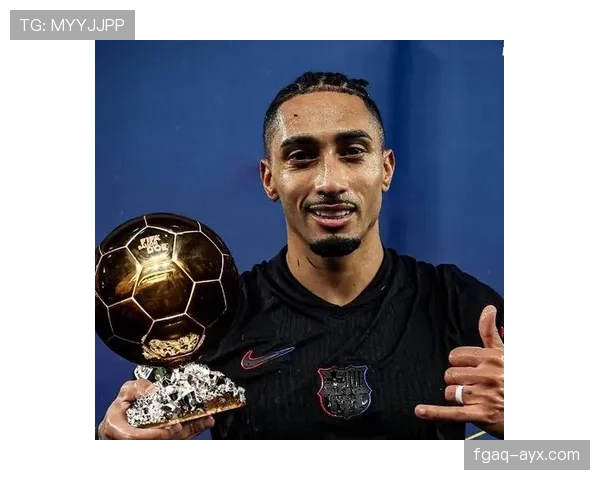 拉菲尼亚传球视野惊艳，状态回暖引领球队进攻新纪元