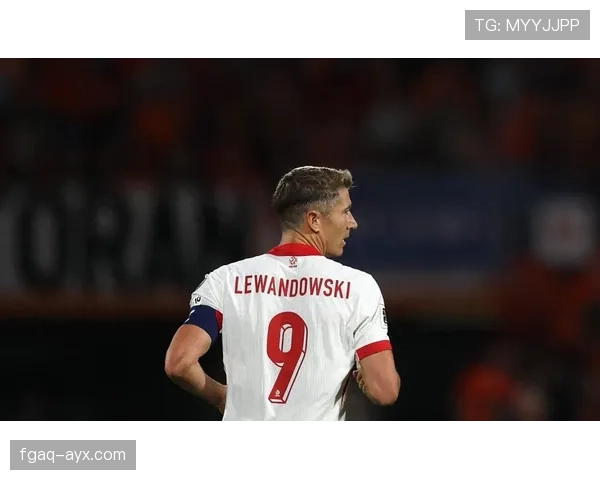 莱万多夫斯基腿筋伤情持续，复出时间成谜引球迷关注