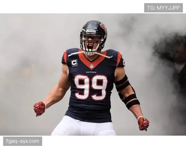 阿尔瓦雷斯多面锋线属性展现，进攻端表现稳健