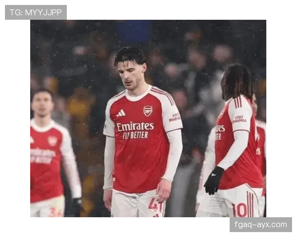 赖斯在阿森纳中场的关键作用:控制与攻防枢纽分析 赖斯在阿森纳中场的关键作用:控制与攻防枢纽分析