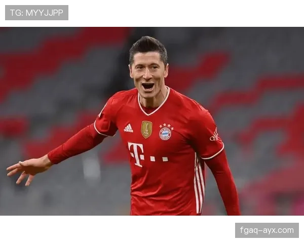 莱万多夫斯基头球、脚下与禁区终结能力均衡性分析